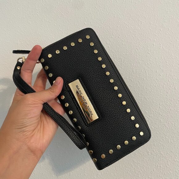 NWOT Wristlet Wallet - Picture 1 of 5